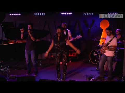 Darien Dean - Loves In Need