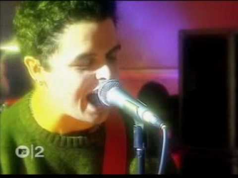 download lagu mp3 mp4 Green Day The Ride Mtv, download lagu Green Day The Ride Mtv gratis, unduh video klip Green Day The Ride Mtv