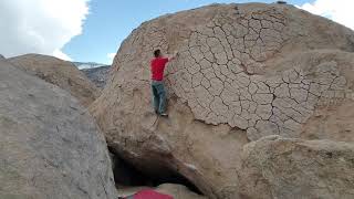 Video thumbnail of Problem 3 (Boy and Girl Rocks), V0. Buttermilk Country