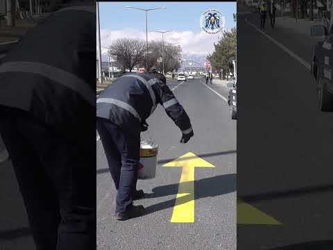 Kavşaklarda araç sürücülerini yönlendirme çizgi çalışması yapıldı. 08.03.2024