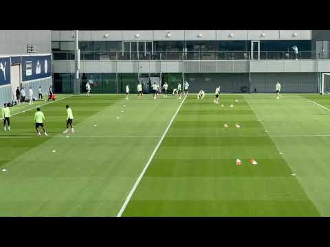 VIDEO IAMNAPLES.IT - Il Manchester City si allena alla vigilia della sfida con il Napoli
