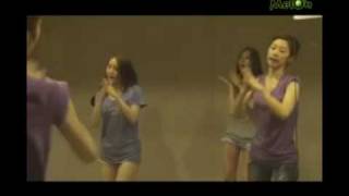 Girl&#39;s Day (걸스데이) - Tilt My Head Dance Practice