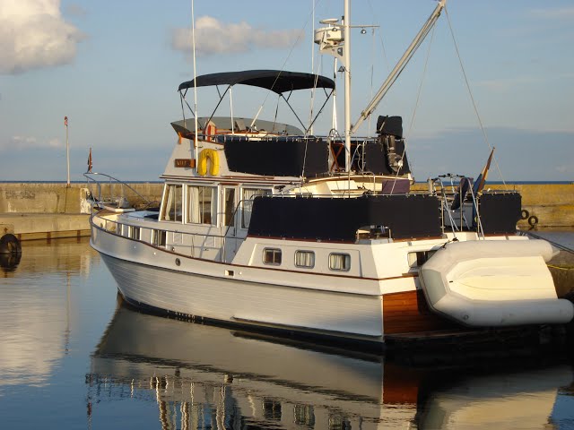 588460 Motorboat Grand Banks 42 Motor Yacht