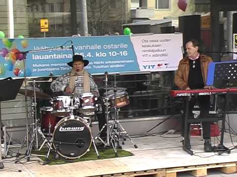 SeppoNärhi042014Takki pois