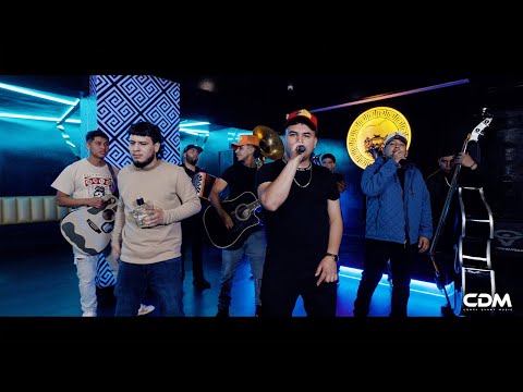 Reyes Del Trono x Los De Porte Fino - El Barbie (En Vivo)