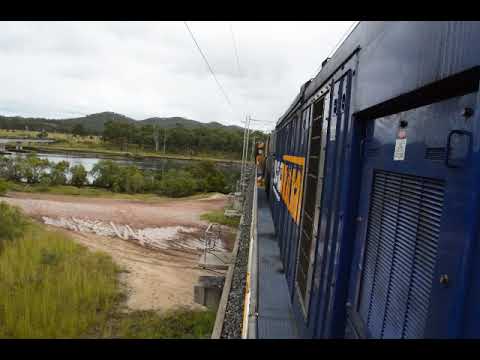 4 x 83 class locomotives coal train ECP 100 wagons 10500 tonnes