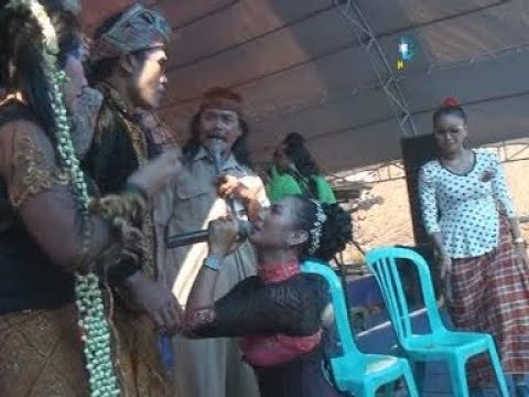 Derita Acha Kumala Nyanyi Nangis di depan Pengantin - PANTURA 250514