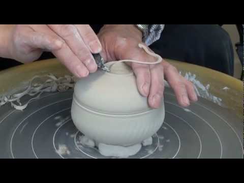 98.Throwing / Making Covered / Lidded Jars / Boxes with Hsin-Chuen Lin