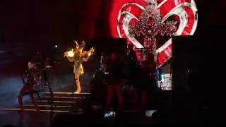 Thalía - Intro / Love / Un Pacto Entre Los Dos (Latina Love Tour 17.10.16)