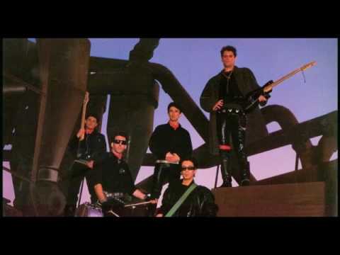 Xutos & Pontapés - Circo de Feras (versão original)