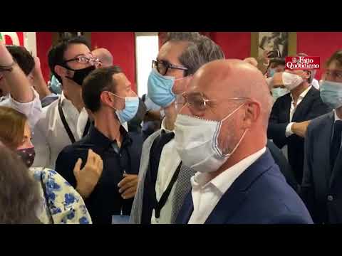 Regionali Toscana, Giani al comitato tra gli applausi: "Commosso". Alla sede anche Bonaccini