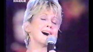 Olivia Newton-John -ROME Concert for the Jubilee 2000  "Over the rainbow"