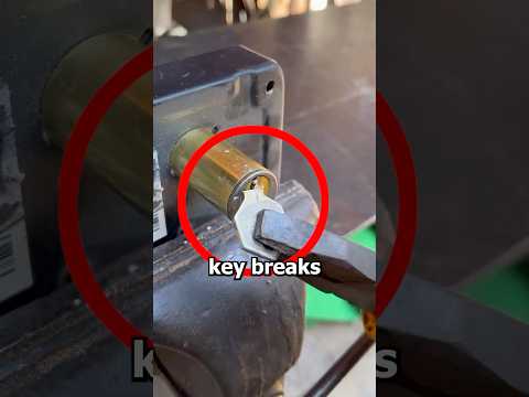 How To Simply Remove a Broken Key From A Lock #shorts
