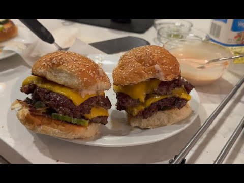 The Cheeseburger recipe from "The Menu" movie HD 1080p