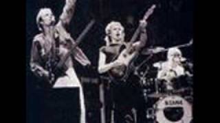 THE POLICE LIVE - too much information / when the world is...(boblingen 1-10-1981  germany)
