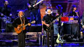 Willie Nelson - Pancho and Lefty (Live at Farm Aid 2004)