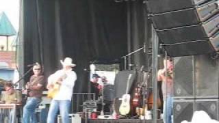 Beaumont boys bring honky tonk to Crockett Street