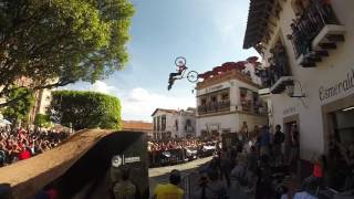 WILL HWITE SUPERMAN IN TAXCO URBAN DOWNHILL 2016