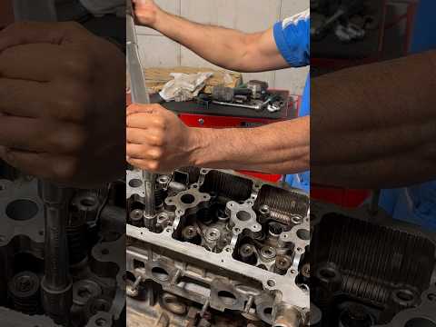 Head bolts torque
