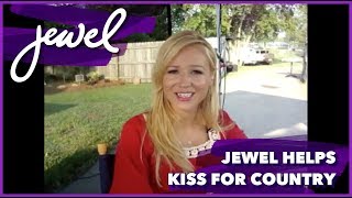 Jewel helps Kiss For Country
