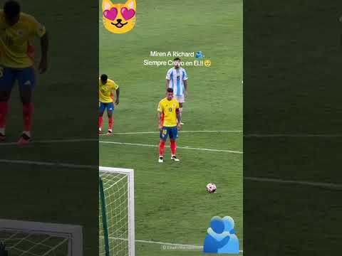 James gol - Richar Ríos ruega a Dios #colombia #futbol #seleccioncolombiana