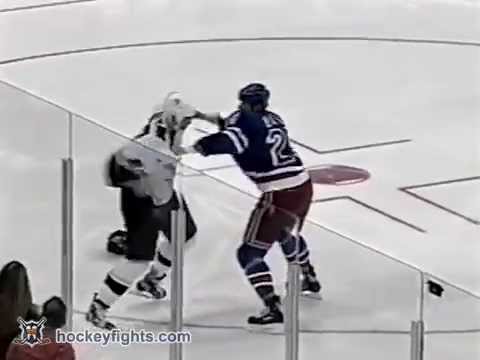 Krzysztof Oliwa vs Steve McKenna