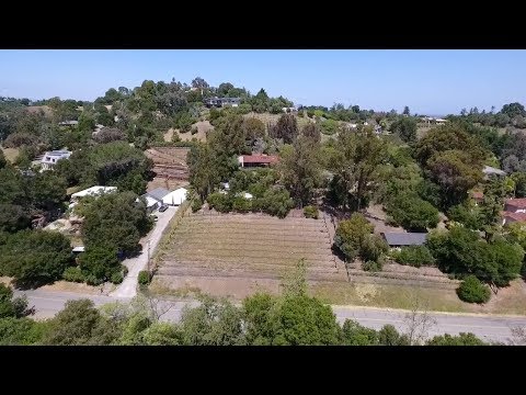 25251 La Rena Lane Los Altos Hills, CA 94022
