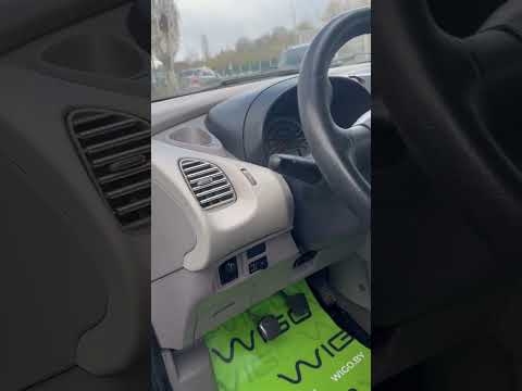 фото nissan almera tino i 0