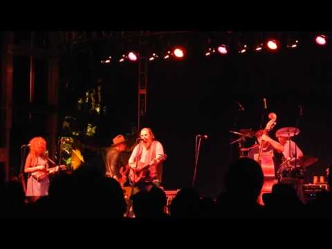 Steve Earle - There is a Mountain (Donavan Cover, Live at Kate Wolf 2015)