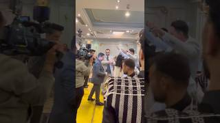 شوف تفاعل الحضور مع الفنان بشير المعبري من أفراح آل الشعري في القاهرة #بشير_المعبري #اليمن #القاهرة