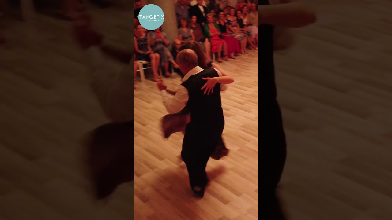 Horacio Pebete Godoy & Maricel Giacomini dance Tango Bardo - Una noche de Garufa