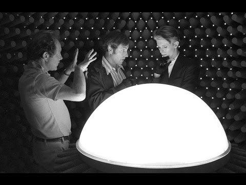 download lagu mp3 mp4 The Visitor David Bowie, download lagu The Visitor David Bowie gratis, unduh video klip The Visitor David Bowie