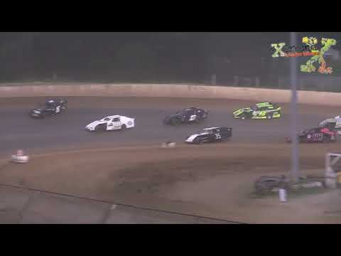 060219 Sport Mod Feature Front Stretch pile up