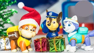 Paw Patrol Loses the Christmas Presents With Blaze Toys Video Parody