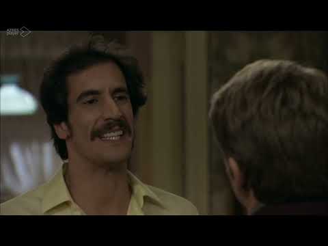 Amar C527 - Víctor le entrega a Tony el dinero