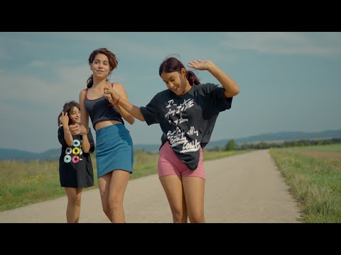 Castkovske cajenky - Tanecne cover video od GipsyTitanic a Kariska