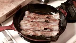 How to Make Bacon in a Skillet