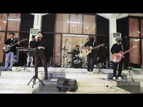 I Dont Wanna Miss A Thing - Fairuz Band Live Islamic Center Surabaya