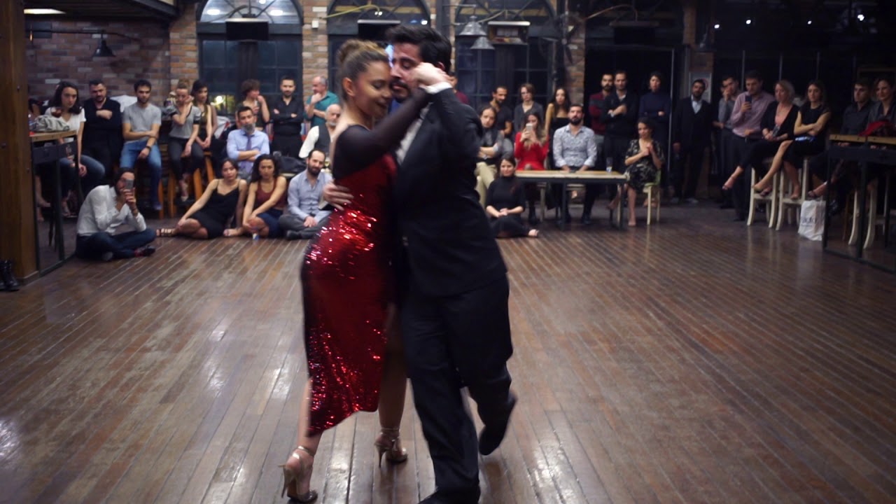 Alejandro Beron & Ezgi Ömüriş / Milonga Del Ochenta Y Tres - 4/4