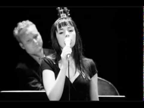 Kim Hoorweg - Clap A Yo Hands