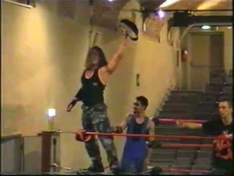 Frost ai tempi della ICW (video musicale)