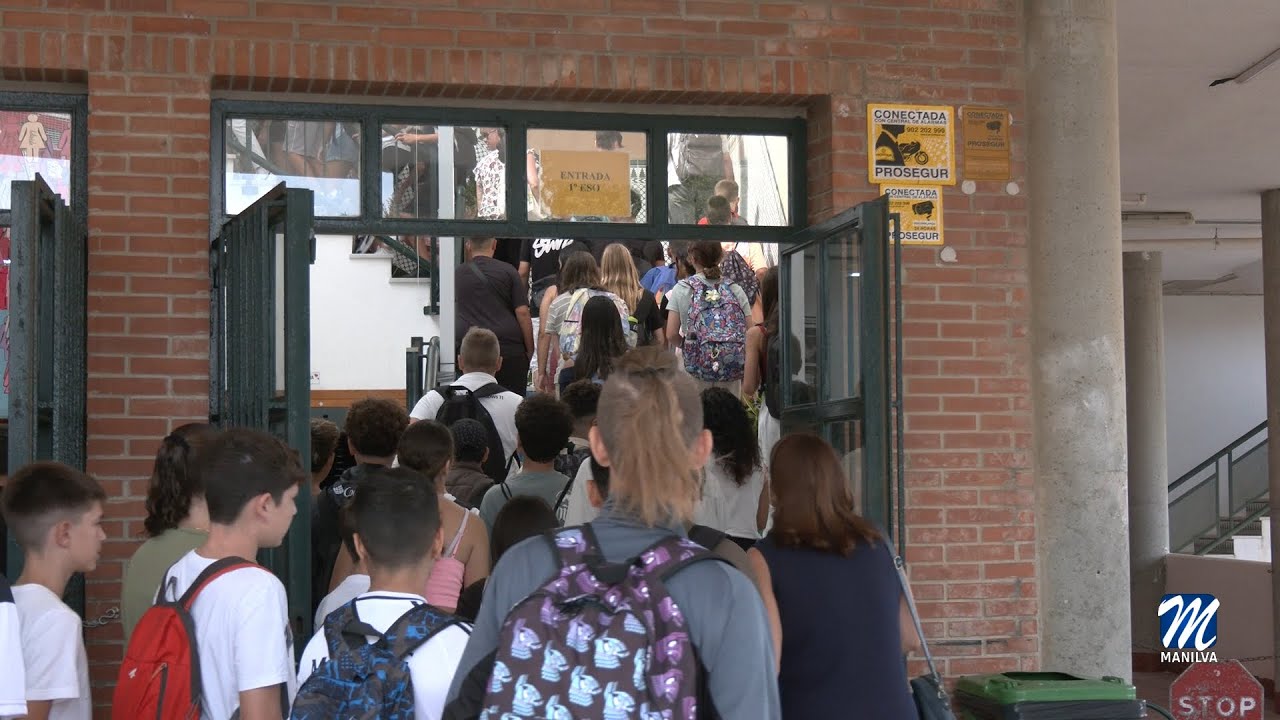 Los alumnos del IES Las Viñas vuelven a las aulas