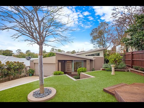 32 FLEETWOOD CRESCENT FRANKSTON SOUTH VIC 3199