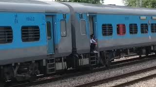 preview picture of video 'New Delhi - Amritsar  express'