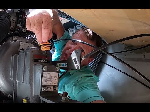 Changing the Saildrive Oil, Sailing Laguna #39