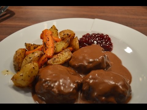 Norwegian Meatballs with sauce (Kjøttkaker)