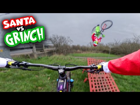 SANTA vs GRINCH - POV BIKE CHASE