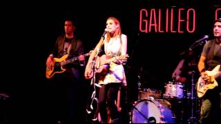 White winter hymnal (versión) + Balones por los Aires - Zapatos Nuevos - Conchita