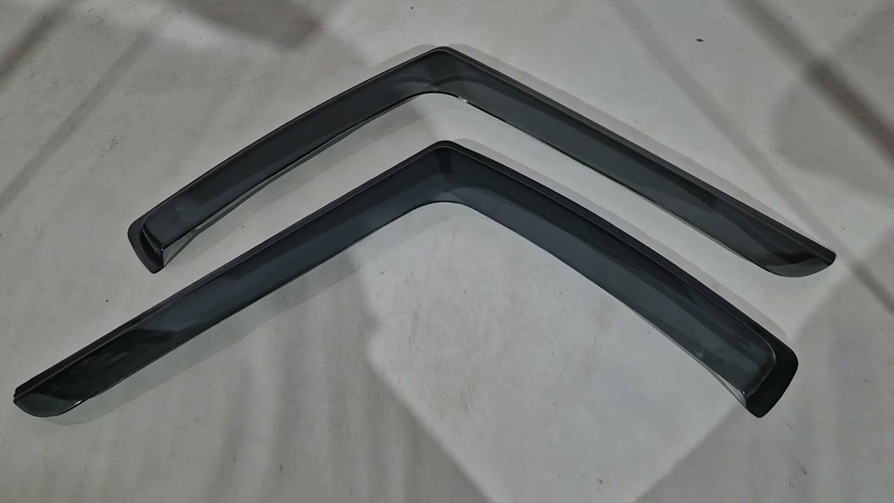 Mercedes Sprinter W907/W910 2018- рр. Вітровики вставні (напівпрозорі, 2 шт., Cagatay) Video 2