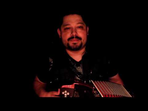 Carlos Y Los Cachorros - Corazon Necio MV